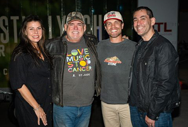 Dustin-Lynch102026.jpg
