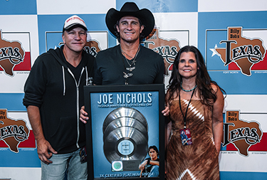 Joe-Nichols91526.jpg