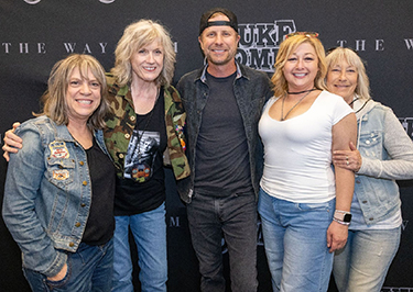 dierks42826.jpg